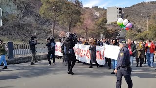 Движение “Для Грузии” провело акцию протеста у резиденции Иванишвили - видео