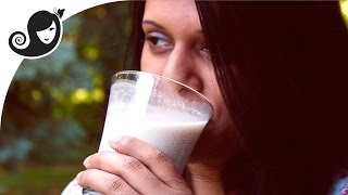 How-to Make Homemade Oat Milk (Recipe) - Quick & Easy