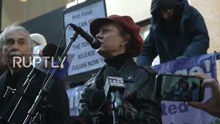 USA: Roger Waters, Susan Sarandon rally in support of Assange in NYC