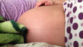 28 semanas de Embarazo/ Movimientos fuertes al escuchar/baby kicking belly at 28 weeks pregnant