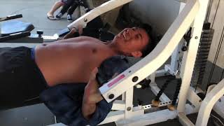 Un día de motivación con mis amigos (bench,boxing,push-ups )