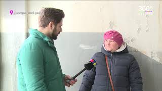 Жители дмитровской деревни получают почту в пластиковые бутылки вместо почтовых ящиков