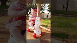 Linda bebezinha  do molde June Awake  7 meses