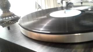 Yamaha yp-b2 turntable