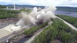 Подрыв грунта на участке строящегося обходного железнодорожного пути в Мурманской области
