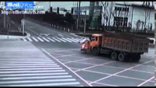 "Rùng mình" với vụ tai nạn khiến cặp vợ chồng bỏ mạng
