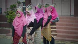 Tari deguq kalimantan (SMK YAPEK GOMBONG)