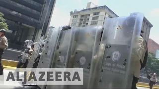Anti-Maduro protests continue in Venezuela