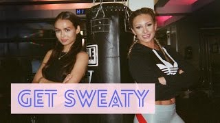 PAIGE HATHAWAY LEADS AN IN-HOME SUMMER BODY WORKOUT ON GET SWEATY WITH EMILY OBERG