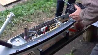 Пароход с настоящим паровым двигателем.Steamboat with this steam engine
