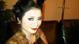 DSyella Dysebel Adameve