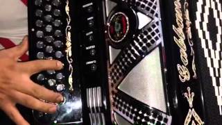 ADORNOS. ((MI BEMOL)) ACORDEON FA