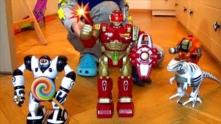 РОБОТЫ/  Динозавр- Робораптора Roboraptor Wow Wee/  Открываем и играем