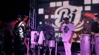 Banda psirico com marcio victor na percussão