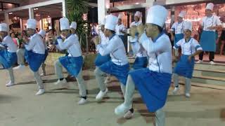 Танец поваров Боракай Филиппины Dancing Shefs Boracay White Beach Philippines