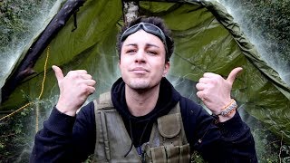 UN ABRI DE SURVIE EN 10 MINUTES !