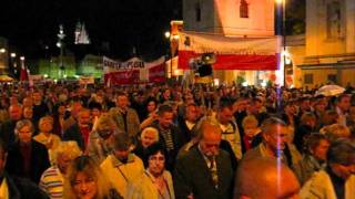 10.09.2011 r. przed Pałacem Prezydenckim.