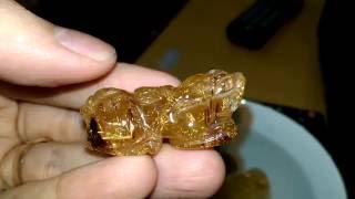 Tỳ hưu thạch anh tóc đỏ cam trong vắt có Tourmaline đen