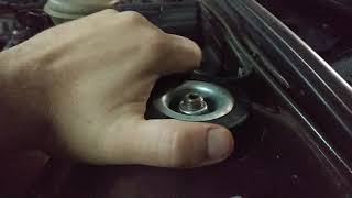 Должна крутиться чашка стойки Audi 80 b3?