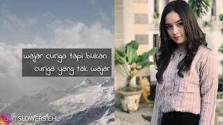 NGINTIP CEWEK PIPIS DIKAMAR MANDI