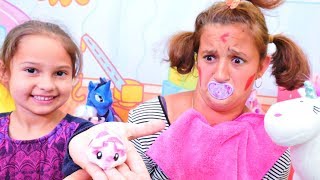Çocuk evcilik oyunu. Bebek bakma videosu. Koca kız bebek olmuş