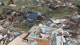 Terrible! 5 States destroyed! 40 different tornadoes are destroying America at the same time!