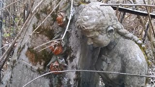 Заброшенные могилы (Cemetery abandoned graves)