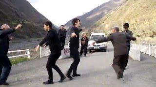 ТАНЕЦ СТАРИКОВ ЛЕЗГИНКА ДАРГИНСКАЯ 2016 ASSA GROUP & ДЕДУШКИ СУПЕР ВИДЕО ГОДА QAX (ILISU)