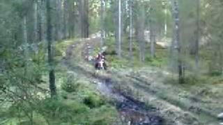 Adventurerider kör grus me sin 690R