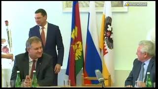 Первышов вручил удостоверения членам Общественной палаты Краснодара