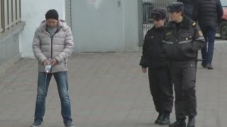 ПописЯть розыгрыш  / Pee Prank (Russian Edition)