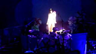 Katy Perry - Not Like The Movies, Cologne, March 11th 2011 (watch in 720p)