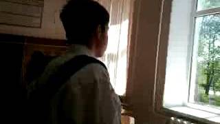 Как выпрыгнуть из окна?