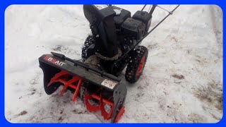 снегоуборщик в работе//китайский снегоуборщик на маленьком снегу