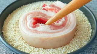 【小穎美食】五花肉不紅燒了，加一碗糯米，比紅燒還香，比燉著簡單，真解饞
