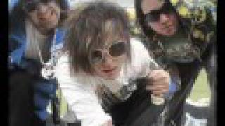 Brokencyde - Kandyland w/ lyrics and pics