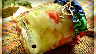 Кольраби, маринованная с перцем и морковью