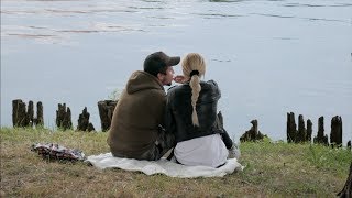 Кого ЛОВИТ парень на РЫБАЛКЕ? Девушек или рыбу?! / Vika Trap
