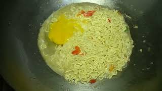 MIE NYEMEK TERENAK, BUATAN ISTRIKU, PILIHANKU SAAT LAPAR TENGAH MALAM