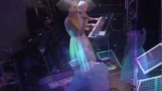 Gamine - Oh, Mon Chéri! / Oh, What A Kiss! (Live)