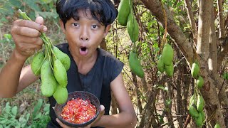 Survival Skills - Eating mango with salt peppers delicious Ep80