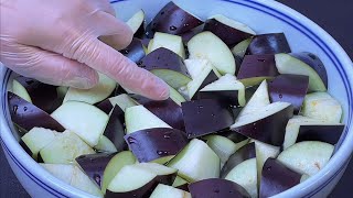 【小穎美食】今天才知道，炒茄子不要先放油，教你一招，茄子不吸油不發黑