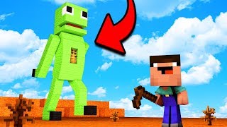 НУБ ПОСТРОИЛ ДОМ ВНУТРИ ЗЕЛЕНОГО ЧЕЛОВЕКА В Майнкрафт ЧЕЛЛЕНДЖ Нубик minecraft троллинг нуба Мультик