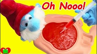 Вырезать Открытый Папа Smurf, Что Внутри Его Живота