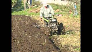 Оранка Мотоблоком Зубр осінь 2012