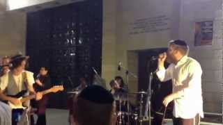 Alex Clare at Chabad Rechavia!