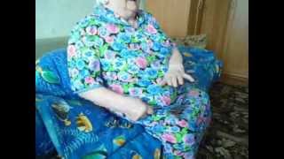 Бабушке 84 года, играет на ложках
