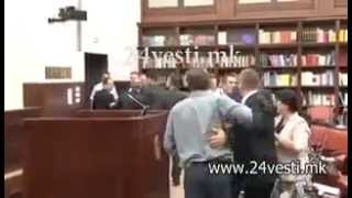 Брука невидена - тепачка во собрание на ДУИ и ДПА