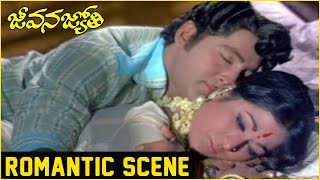 Shobhan Babu & Vanisree First Night Scene || Jeevana Jyothi Movie || Shobhan Babu, Vanisree