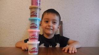 Ikulya играет в Play Doh, лепит мороженое, сэндвич-пирожное / sculpting ice-cream from the Play Doh